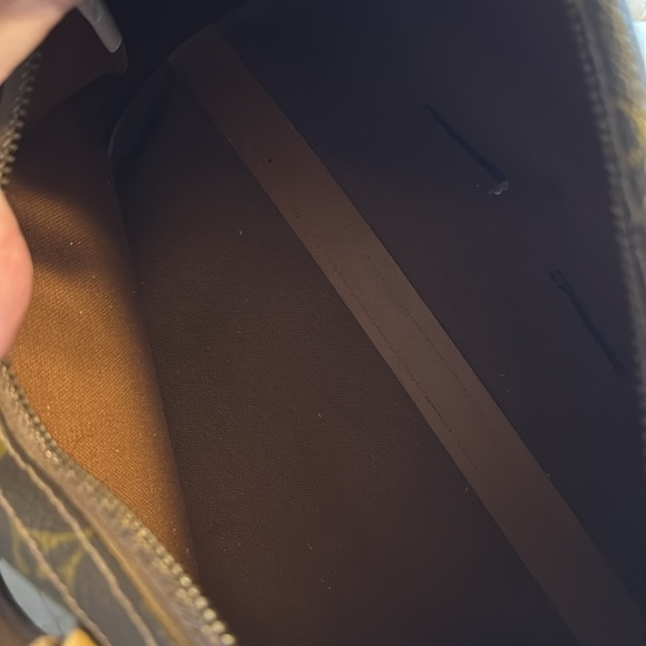 Vintage Louis Vuitton bag - Picture 6 of 8